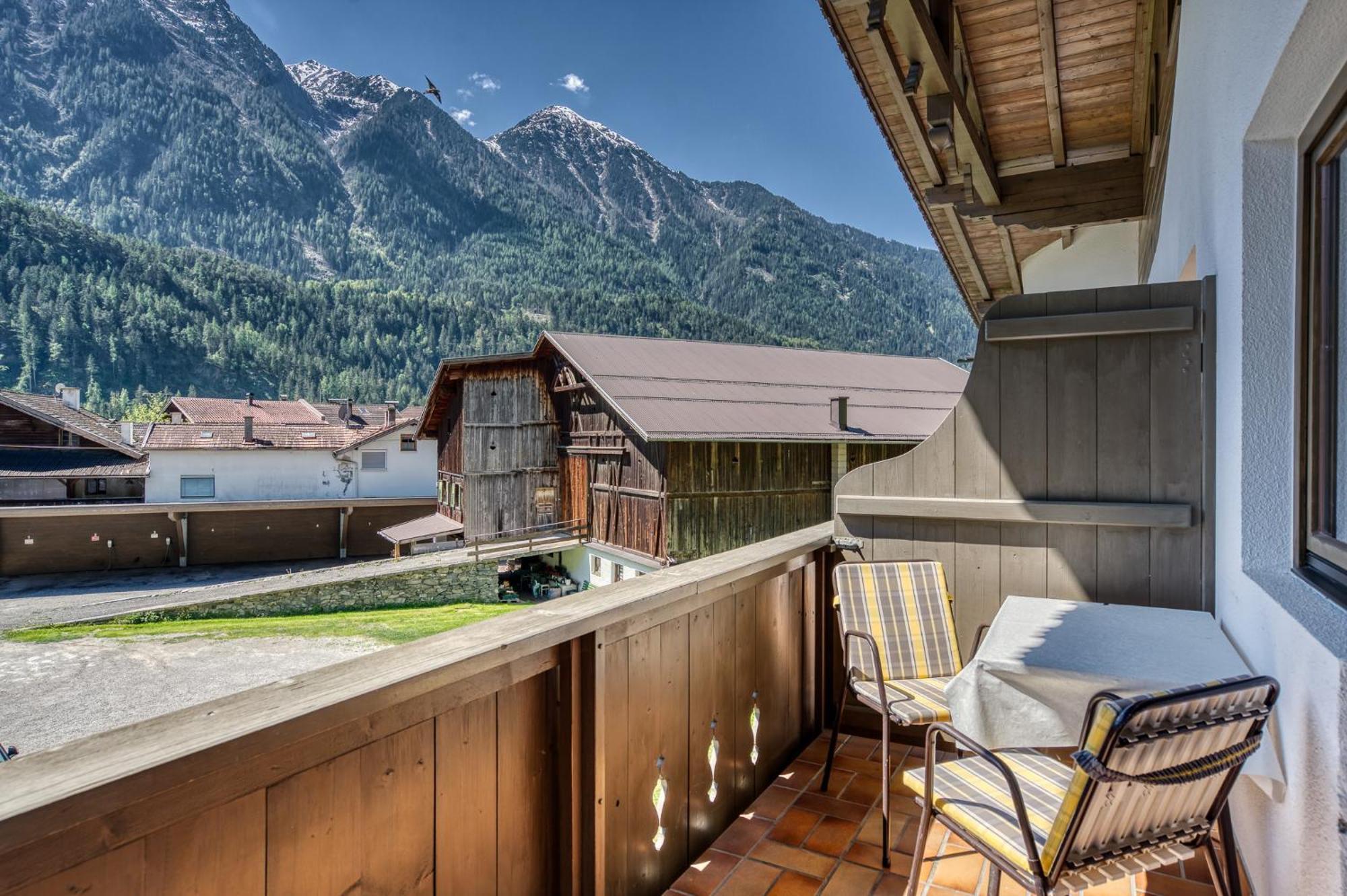 Hotel Jaegerhof Oetz Exterior foto